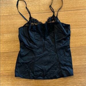 Elegant Black Lace Trim Cami Top vassarette